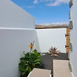 Cocomar I- Luxurious Ecovilla With Pool Near The Sea Guatiza