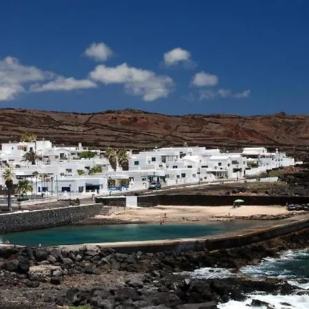 Semesterbostad Cocomar I- Luxurious With Pool Near The Sea