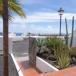 Cocomar I- Luxurious With Pool Near The Sea Hébergement de vacances Guatiza