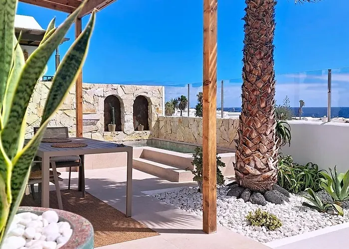 Cocomar I- Luxurious With Pool Near The Sea Holiday home